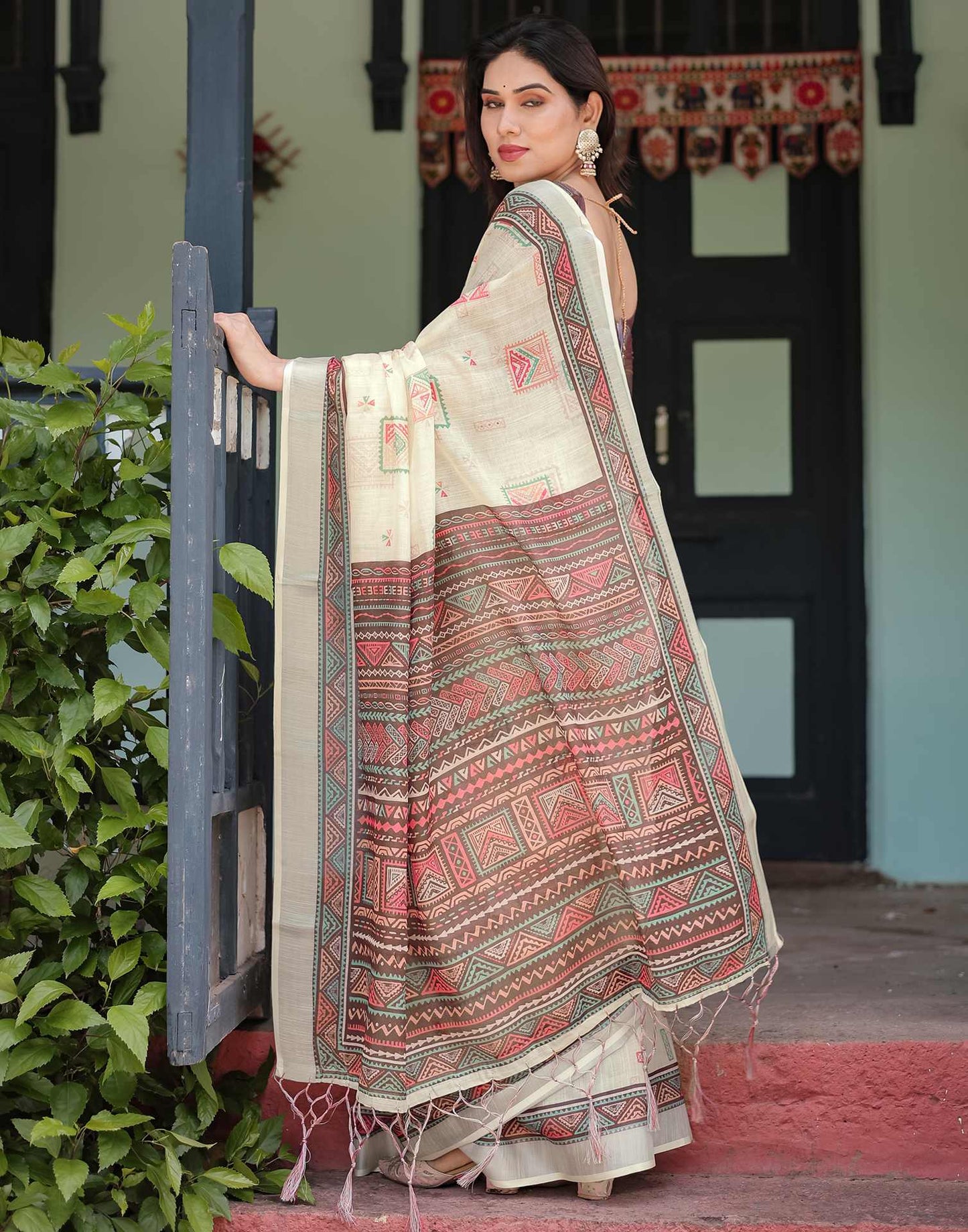 Emolient Cream Printed Saree