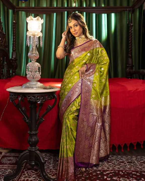 Beryl Green Woven Banarasi Saree