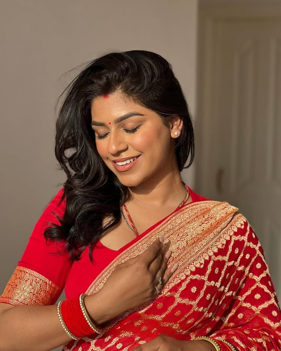 Cochineal Red Woven Banarasi Saree