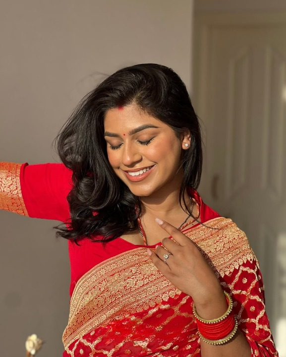 Cochineal Red Woven Banarasi Saree