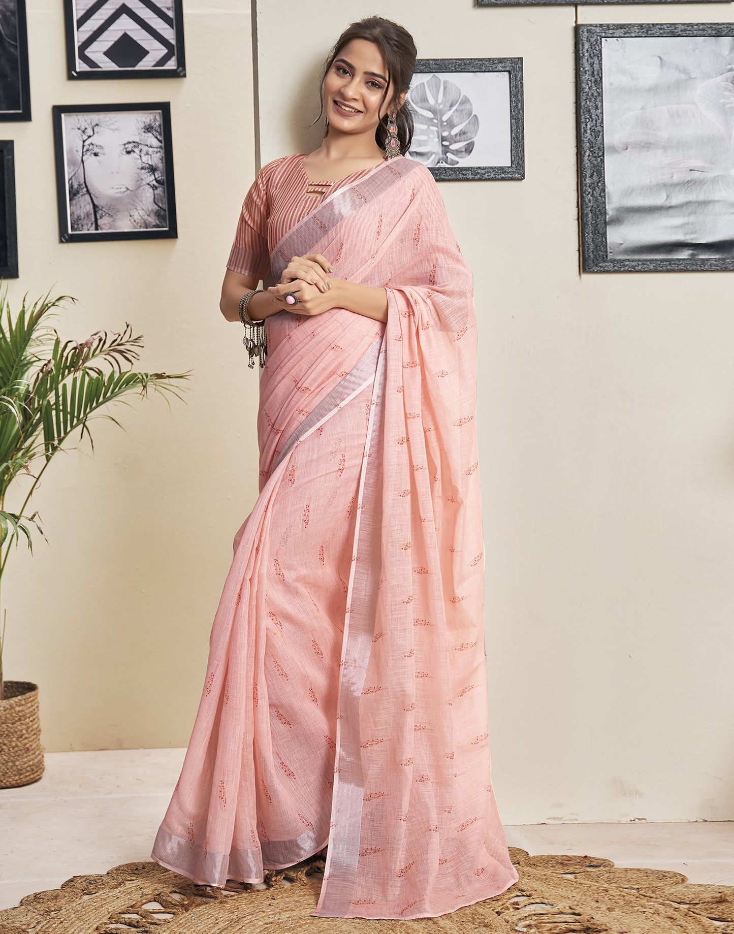 Crescendo Pink Printed Saree